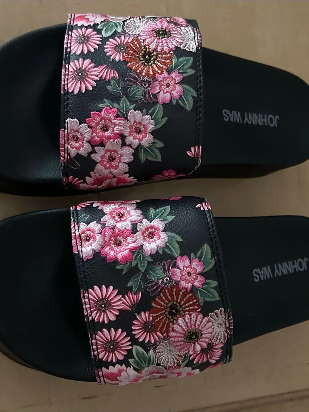 Johnny Was floral platform pool slide in size 8